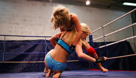 Deluxe girls Bianca Arden and Anita Hengher in catfight 