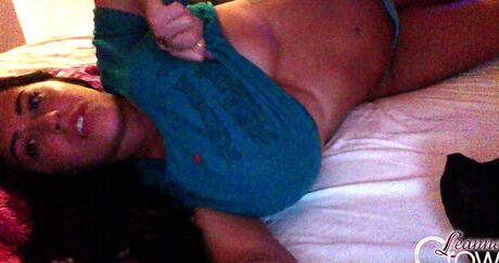 Voluptuous brittish brunette Leanne Crow in erotic scene 