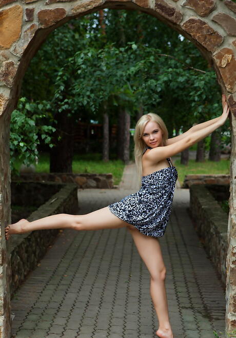 Svelte blonde babe Feeona A in sexy skirt loves some hot foot fetish outdoor