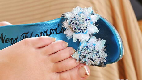 Very attractive girls Valentina Rossini and Silvie Delux licking juicy pussies during hot lesbian sex 