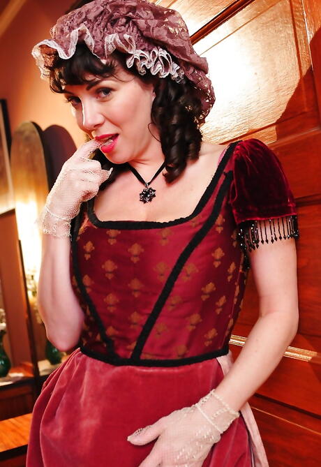 Enticing american brunette mature Rayveness in softcore gallery