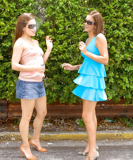 Slender beauties Emilee Parker and Angelina Korrs in hardcore threesome sex 