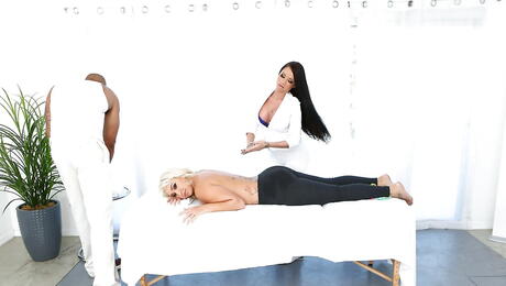 Inviting pornstars Raven Bay and Nina Kayy enjoy amazing threesome sex scene 