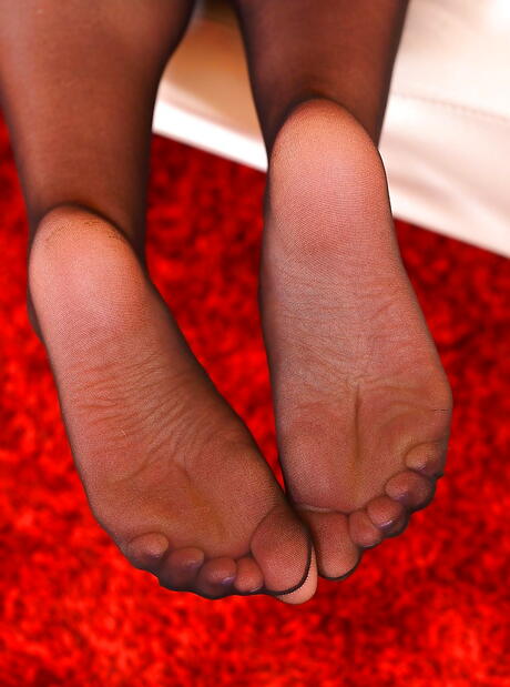 Stunning women Victoria Summers and Blanche Bradburry licking juicy pussies in the hot lesbian sex 