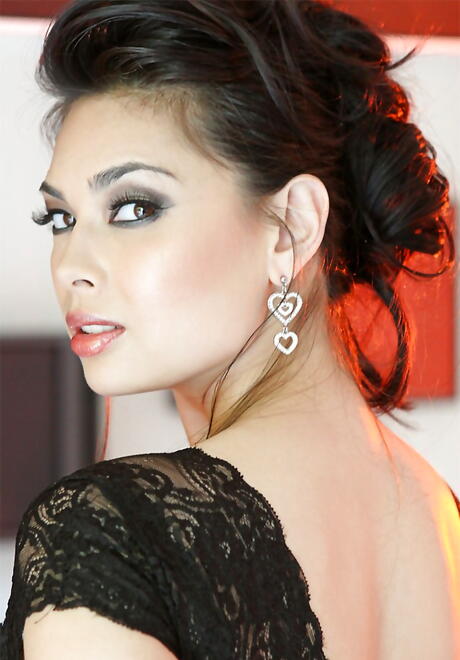 Excellent asian milf Tera Patrick in hot softcore gallery