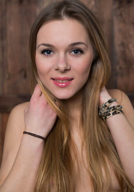 Sylphlike teen Karissa Diamond is foot fetishist 