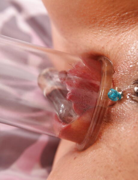 Amazing czech blond hottie Blanche Bradburry in stuffing her pussy with a toy 