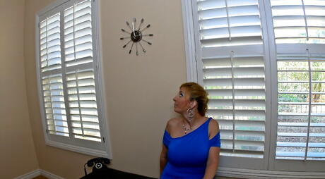 Superb american mature Sara Jay banged in her vagina after good blowjob 