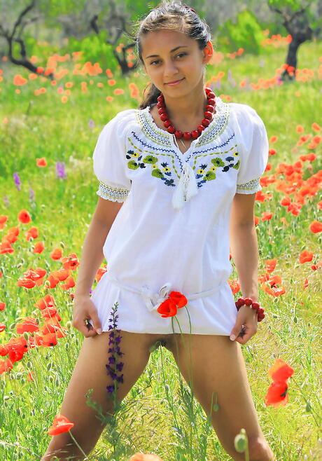 Rangy ukrainian brunette teen Shrima Malati denudes small tits and hairy beaver outside