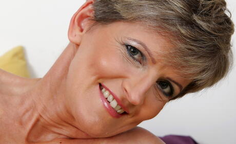 Deluxe aged Melanie in hot undies baring her butt and masturbating 