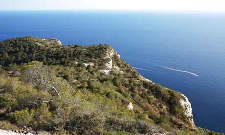 Svelte blond young Melena A exposes tiny tits and hot butt on the beach