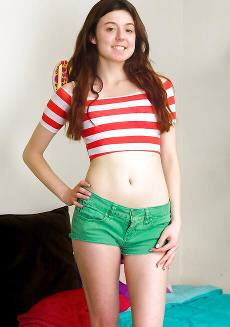 Luscious american redheaded youthful Cassidy Blanc in shorts in nasty foot fetish 