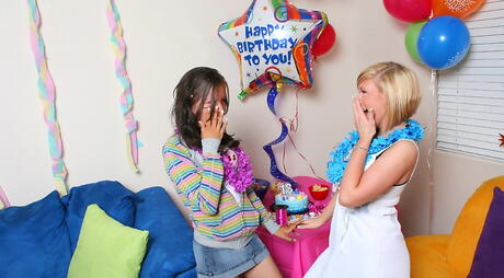 Excellent american teen Madison Ivy enjoy hardcore threesome on the party