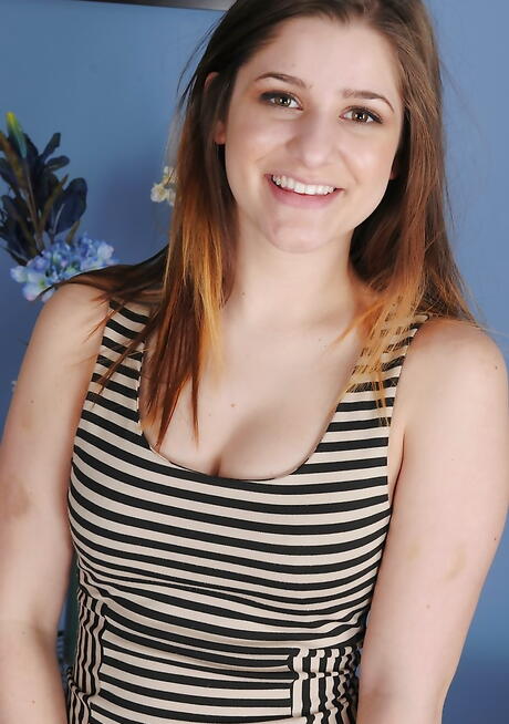 Svelte american teen Teddi Rae in underwear reveals her butt and spreads her legs 