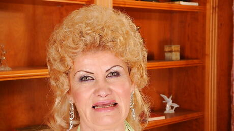 Hot german aged Effie exhibits big hooters and sexy ass 