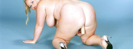 Delightful blond fat Kaitlin Klien exposes big knockers and plays with dildo 