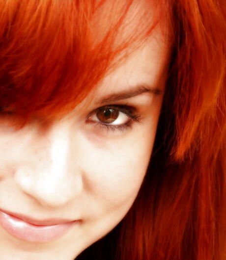 Sylphlike american red-haired milf Annabelle Lee revealing tiny tits and ass 