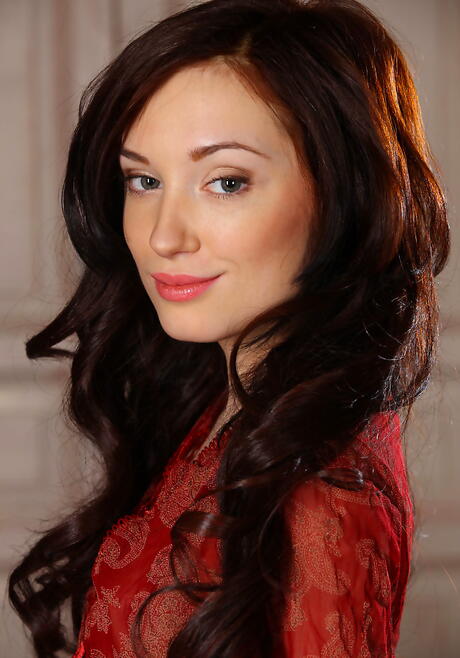 Luscious dark hair youthful Halena A makes some foot fetish 