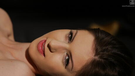 Inviting brittish milf Stella Cox exhibits big hooters and bald pussy 