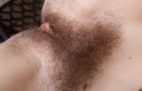 Shapely blonde young Kristinka makes some hot foot fetish 