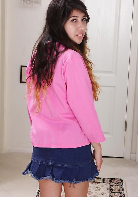 Rangy teen Lucy James denudes big titties and spreads her legs 