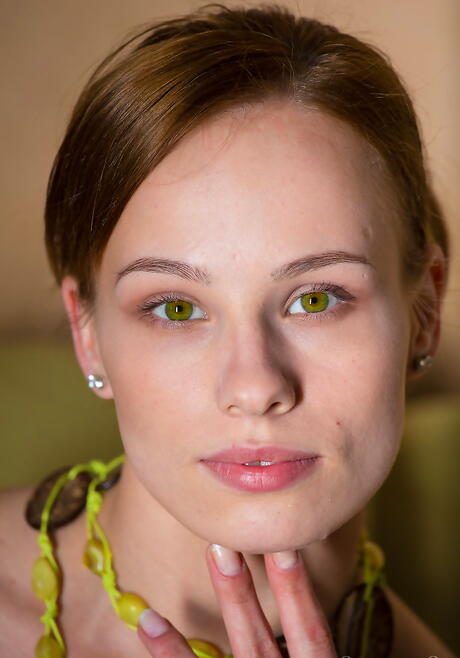 Excellent babe Liania in nasty foot fetish 