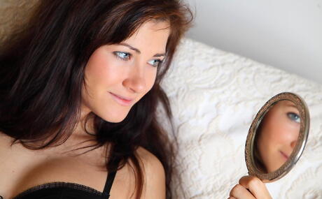 Amazing czech brunette hottie Lauren Crist show some foot fetish 