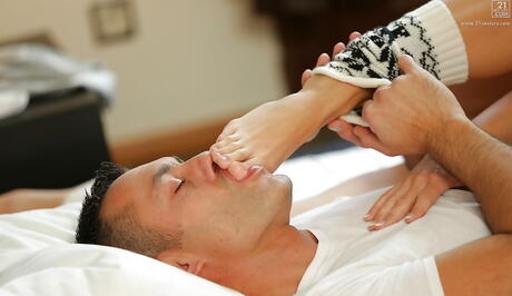 Excellent swedish blonde milf Lynna Nilsson blows on dick and enjoys a cum shot on face 