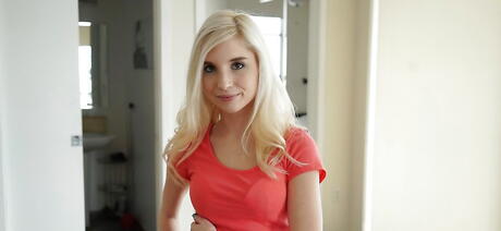 Hot american blonde teen Piper Perri rammed after good suck 