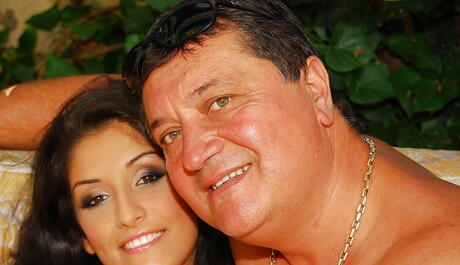 Sexy youthful Izabella De Cruz drilled in her bald pussy after hot cock suck outside