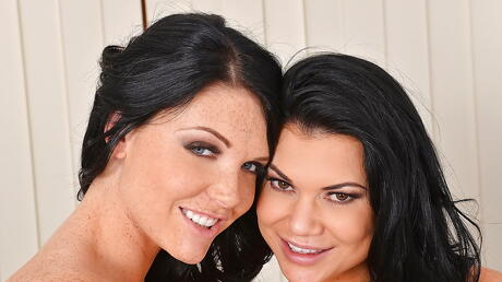 Very attractive milfs Jasmine Jae and Emma Leigh in girl-on-girl strapon sex 