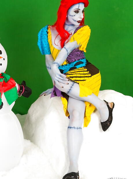 Sexy american redheaded milf Joanna Angel in hot fetish gallery 