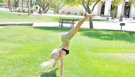 Gracile american blond teen Valentina Paradis in sexy lingery exhibits small tits and cute pussy at pool