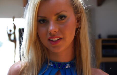 Attractive brazilian cutie Jessie Rogers exhibits big knockers and sexy ass 