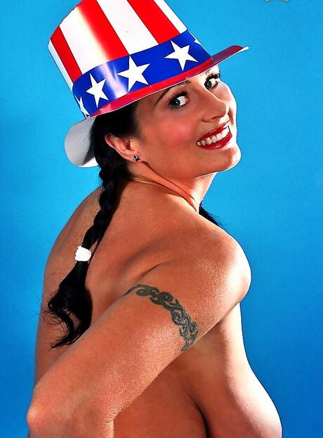 Hot cutie Taylor Kennedy exposing big knockers and sexy butt 