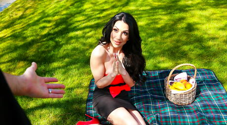 Deluxe italian dark-haired older Valeria Visconti in nice skirt rammed in her hairy pussy after good suck outside