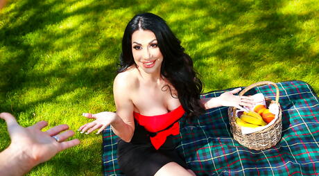 Deluxe italian dark-haired older Valeria Visconti in nice skirt rammed in her hairy pussy after good suck outside