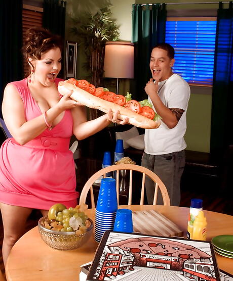 Adorable american ssbbw Suga Squirtz in nice skirt banged in her pussy after hot suck 