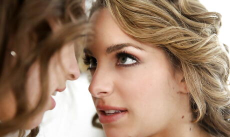 Deluxe girls Kimmy Granger and Riley Reid in panties kissing and giving a pleasure with toy 