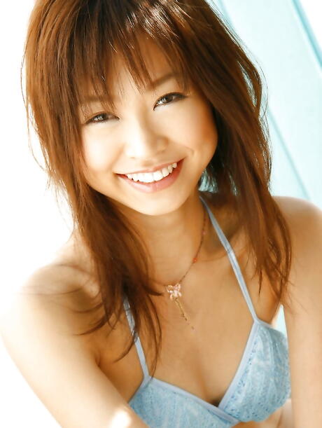 Hot japanese young Hara Sarasa in sexy shorts exhibits her ass outside