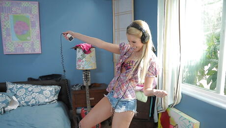 Sylphlike american youthful Vanessa Cage shows big boobies and jerks off 