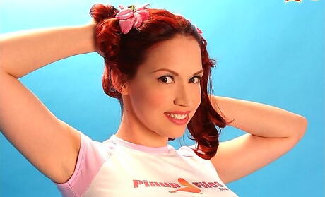 Attractive canadian red-haired Bianca Beauchamp in hot erotic gallery