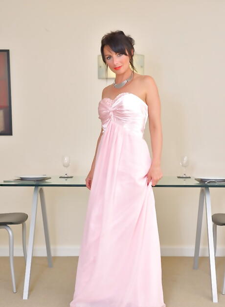 Deluxe milf Roxanne exposes her butt in hot undies and spreads her legs 