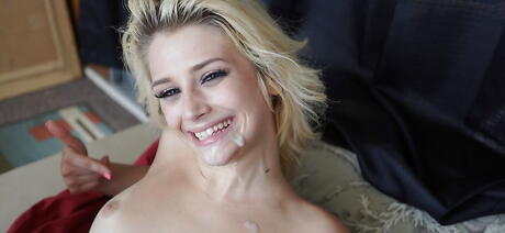 Shapely american blond young Aubrey Gold suck cock and take it in bald pussy 