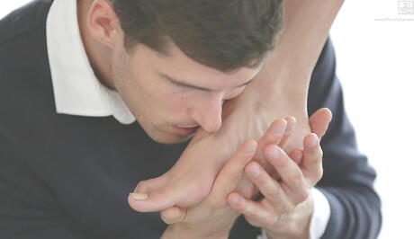 Gracile american teen Anissa Kate work on cock and takes a cumshot 