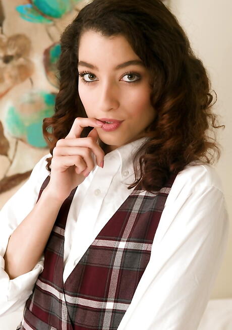 Sexy american teen Lana Lovelace exhibits tiny tits and jerks off 