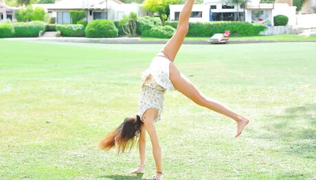 Stunning american dark hair young Presley Dawson in fancy skirt bares her butt and loves dildo outdoor