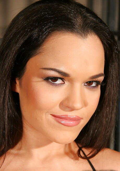 Svelte hungarian hottie Sandra Rodriguez in hardcore bdsm sex 