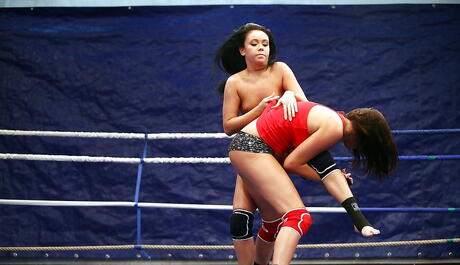 Very attractive hotties Rosee and Nilla licking pussies in the hot lesbian sex 