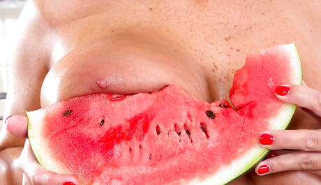 Glamorous hungarian milf Sheila Grant showing big knockers and jerking off in the kitchen